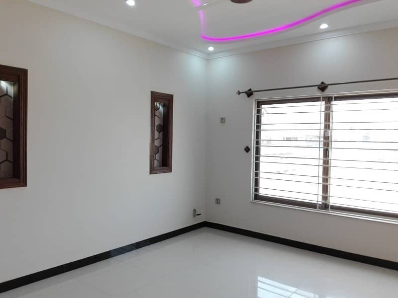 Stunning 4500 Square Feet Upper Portion In D-12 Available 0