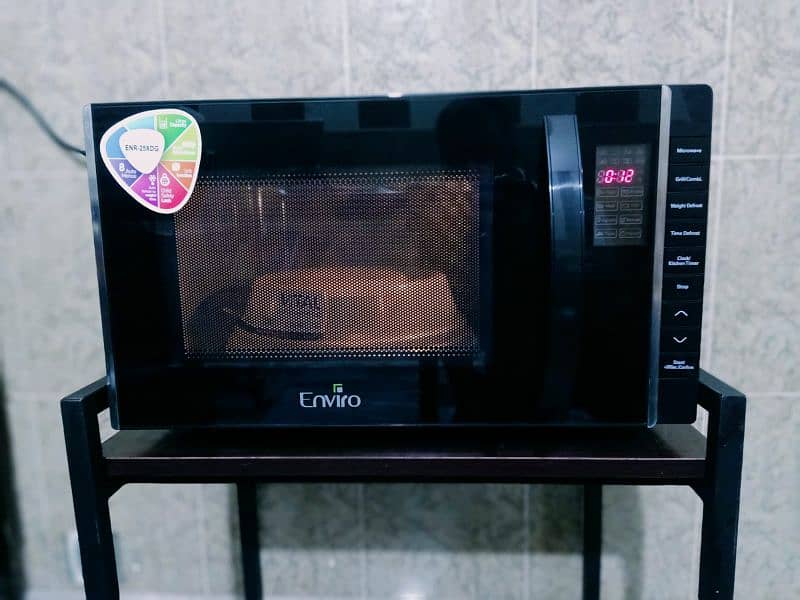 oven with Smart grilling and cooking features 1