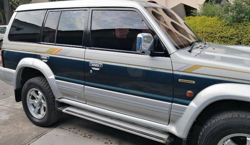 Mitsubishi Pajero 1994 15