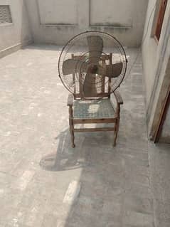 Padestal Fan with chair for Sale In used, In Matotli .