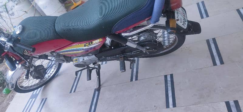 Honda CD70, in a reasonable condition 5