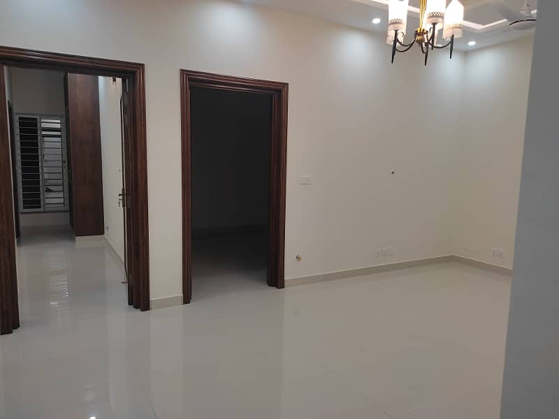 Upper portion for rent in D12 size 35*70 16