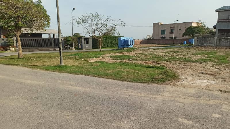 Desirable 10-Marla Exclusive Plot (Plot No 387/1) On 50 Feet Road, Close Proximity To Commercial Market, Dolmen Mall, And DHA Main Office, For Sale In DHA Phase 6 Block A 0