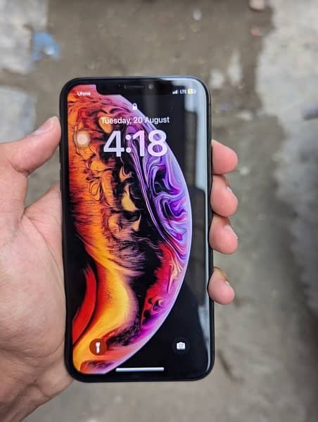 iphone X 64gb pta approved 4