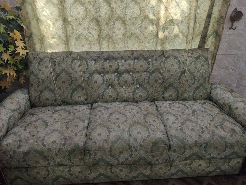 double sofa set  in same color 0