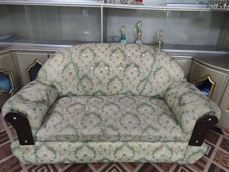 double sofa set  in same color 3