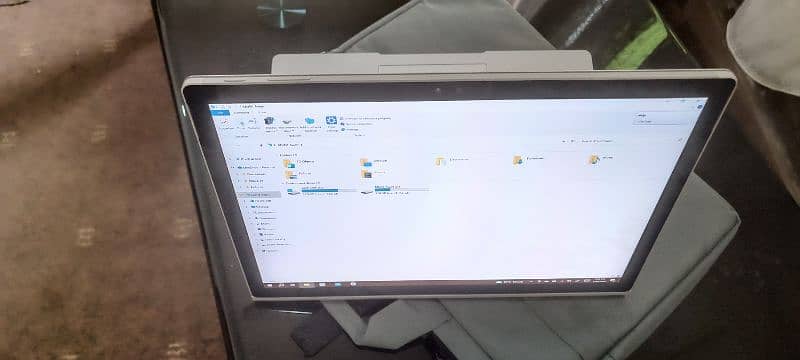 Microsoft surface like new 0