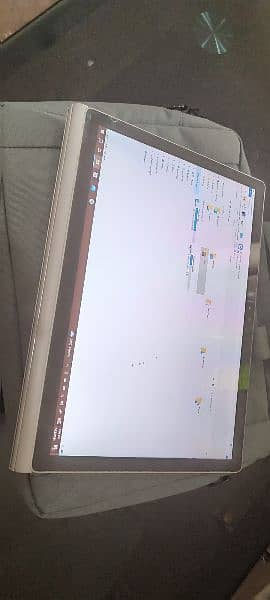 Microsoft surface like new 7