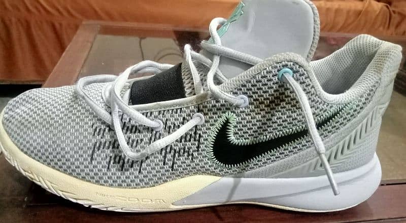 Nike Kyries (Wolf Grey) 0