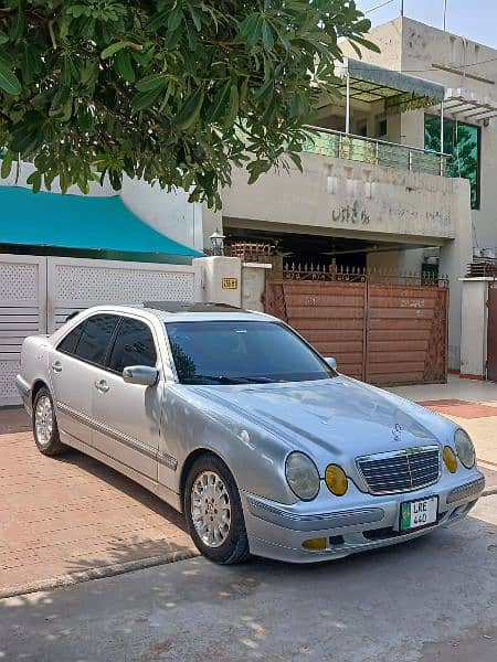 Mercedes E Class 2000 1