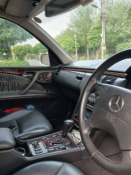 Mercedes E Class 2000 12