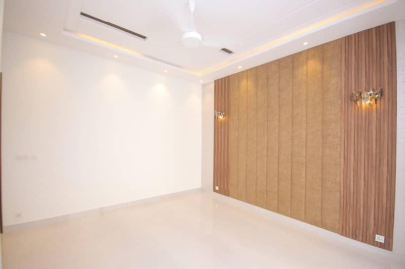 10 Marla Modern Luxury Design Beautifull Full House For Rent In DHA Phase 7 5