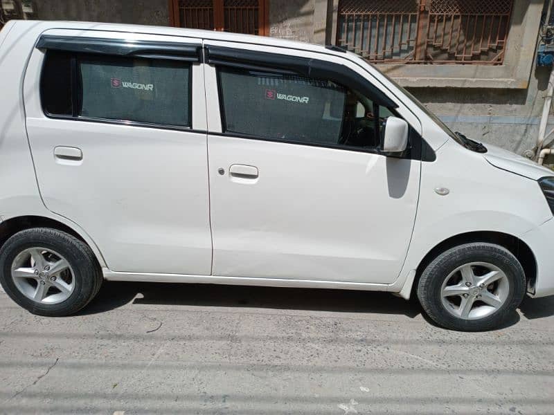 Suzuki Wagon R 2015 4