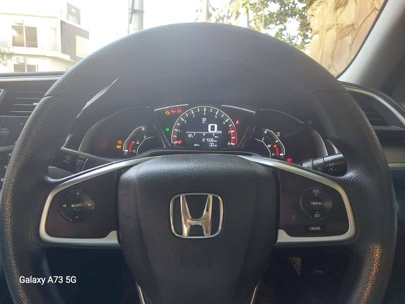 Honda Civic Oriel 2018 10