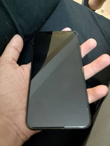 iphone 11pro max 64gb factory unlock pta approved 6