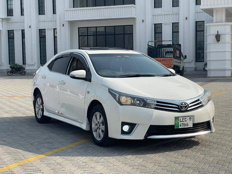 Toyota Altis Grande 2017 1