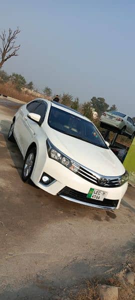 Toyota Altis Grande 2017 4