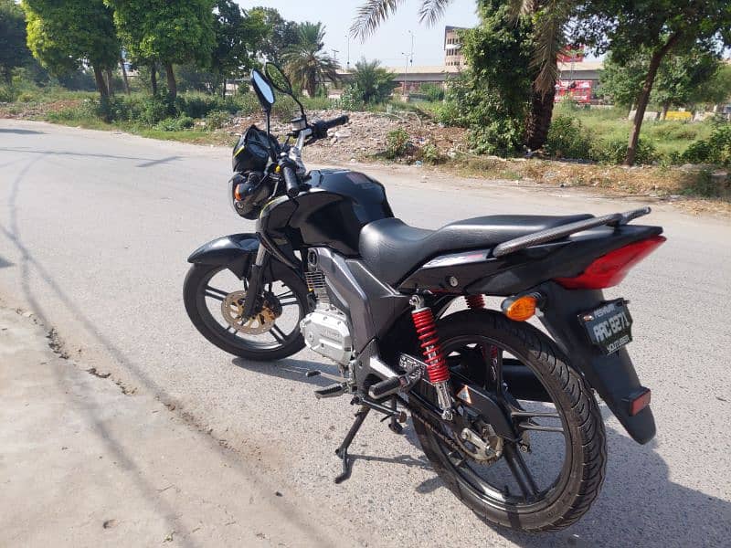 suzuki GSX 125 Lush condition 13