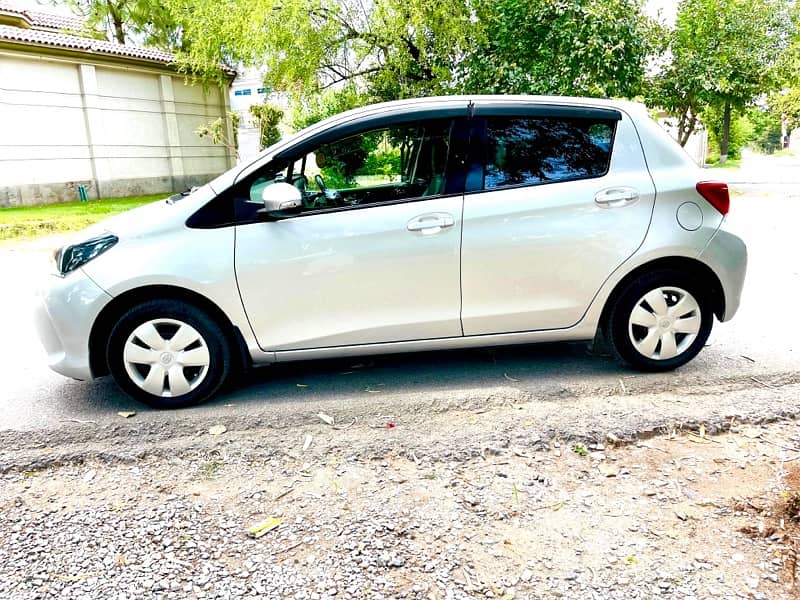 Toyota Vitz 2014 3