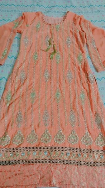 Peach color 3piece suit fancy embroided [used] 0