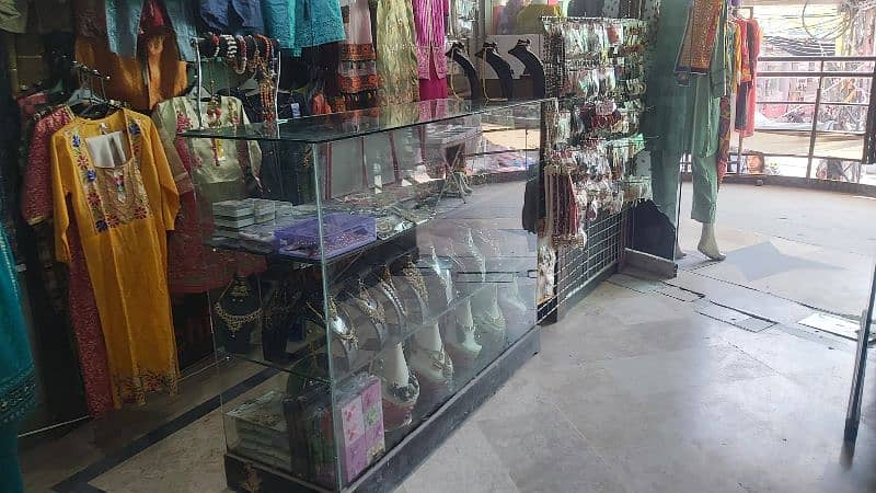 clothes and jewelry shop items 6