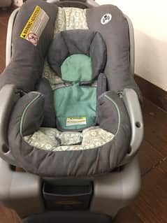 Graco baby car seat and carry cot