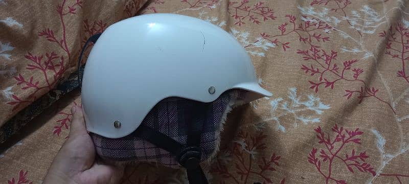 Beni helmet 0