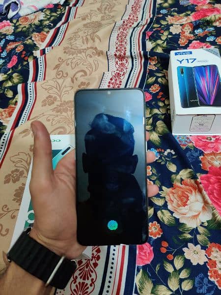 Oppo F15 with original box and Accessories 1