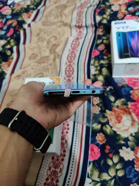 Oppo F15 with original box and Accessories 2