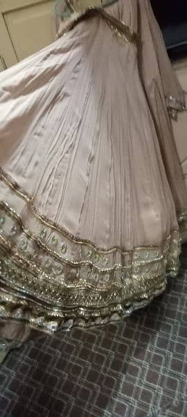 beautiful deewani mestani lehnga 1