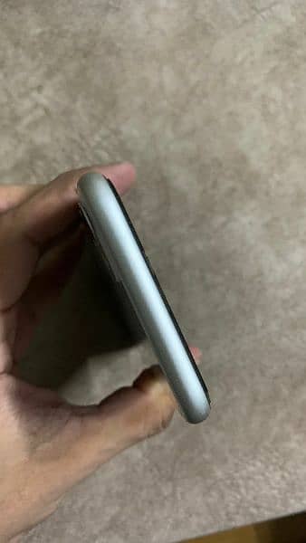 iphone 11 128gb pta approved waterpack 2