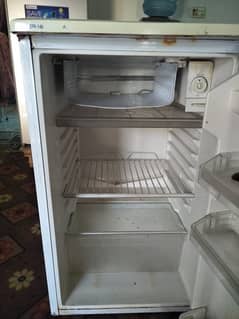 Elekta imported 2 door fridge