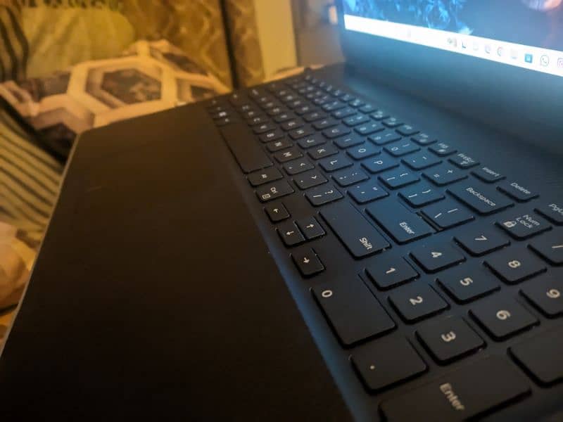 inspiron series i3 8gen 4