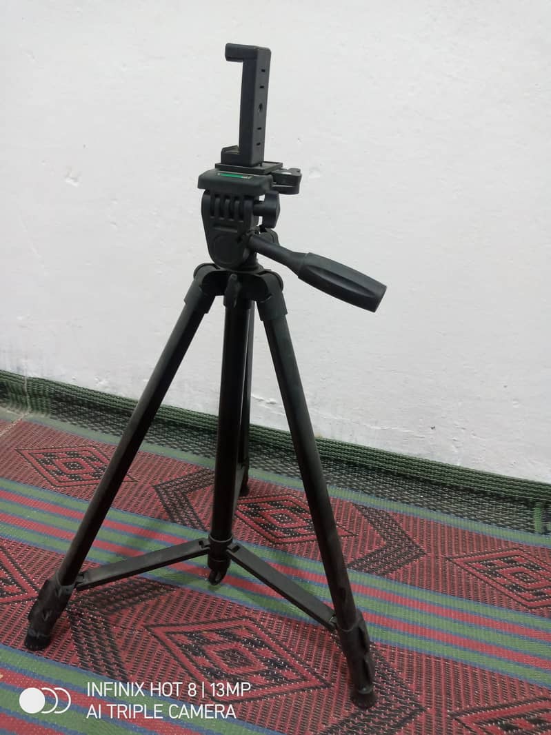 Tripod Stand 380A For sale  urgently 1