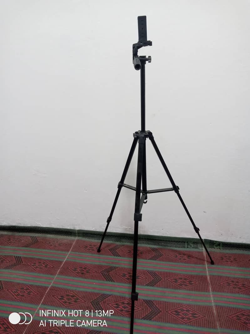 Tripod Stand 380A For sale  urgently 3