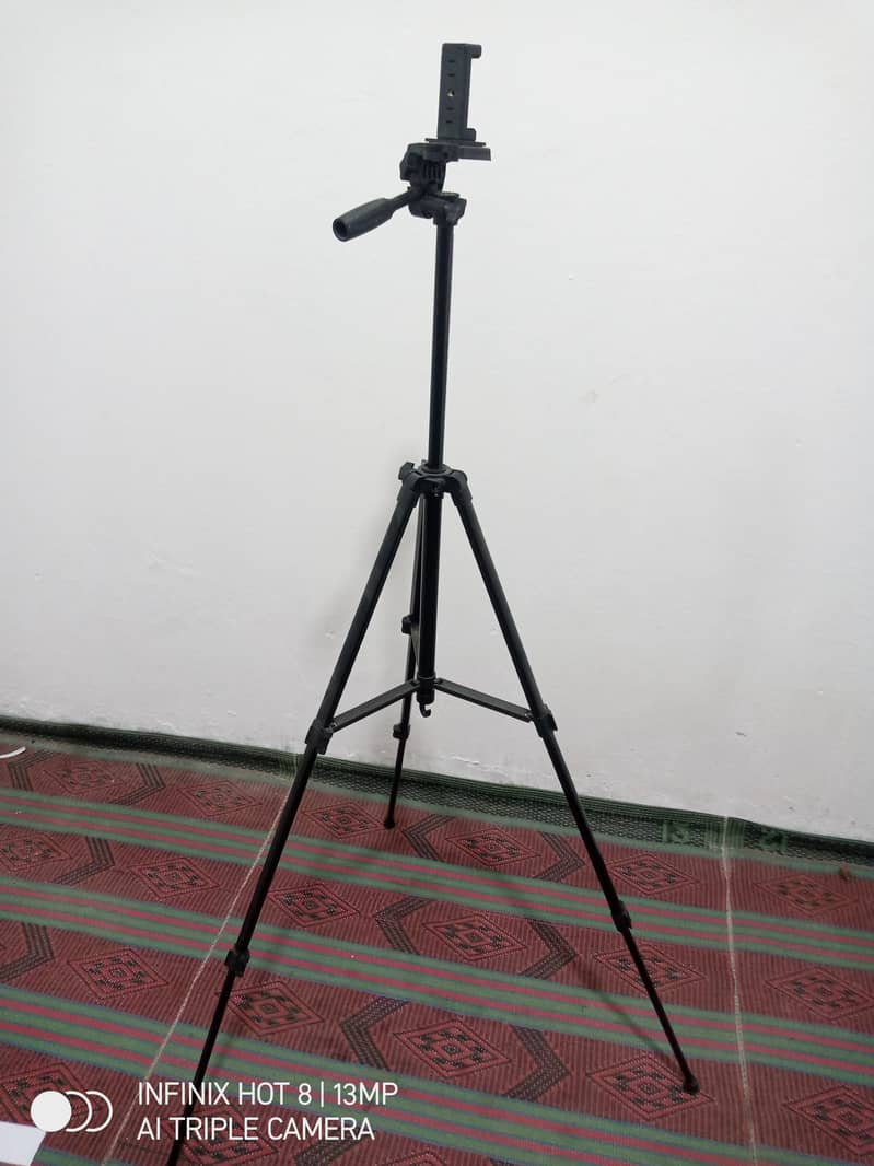 Tripod Stand 380A For sale  urgently 4