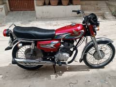 Honda bike 125CG urgent for sale=03047355472whatsapp