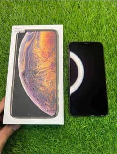 iPhone xs max 256 GB 03230916581 my what'sap