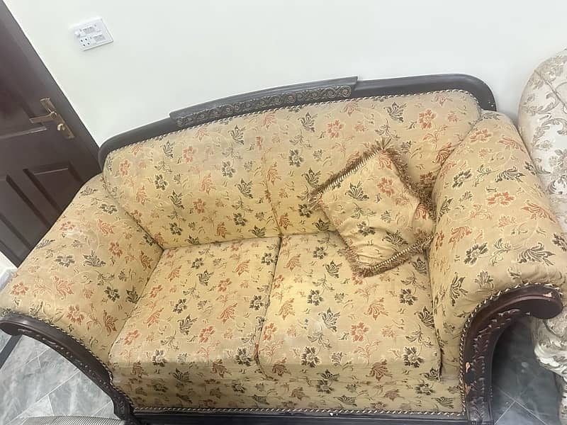 sofa urgent sale 1