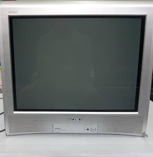 Sony Wega Trinitron TV 2