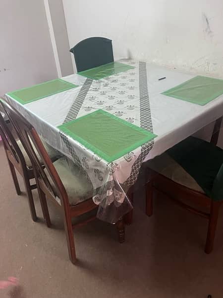 4 seater Dinning Table 0