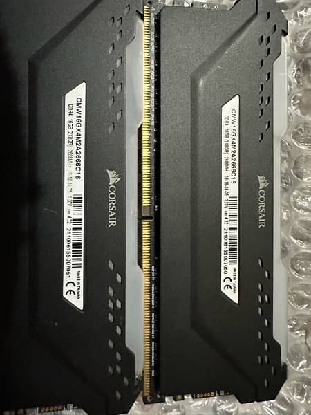 Corsair Vengeance RGB Pro 16gb (8x2) DDR4  2666Hz 2