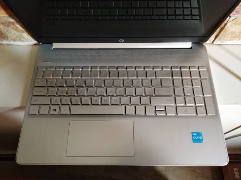 HP LAPTOP-ES9SL94E 1