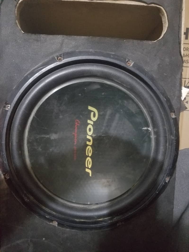 Pioneer woofer 0