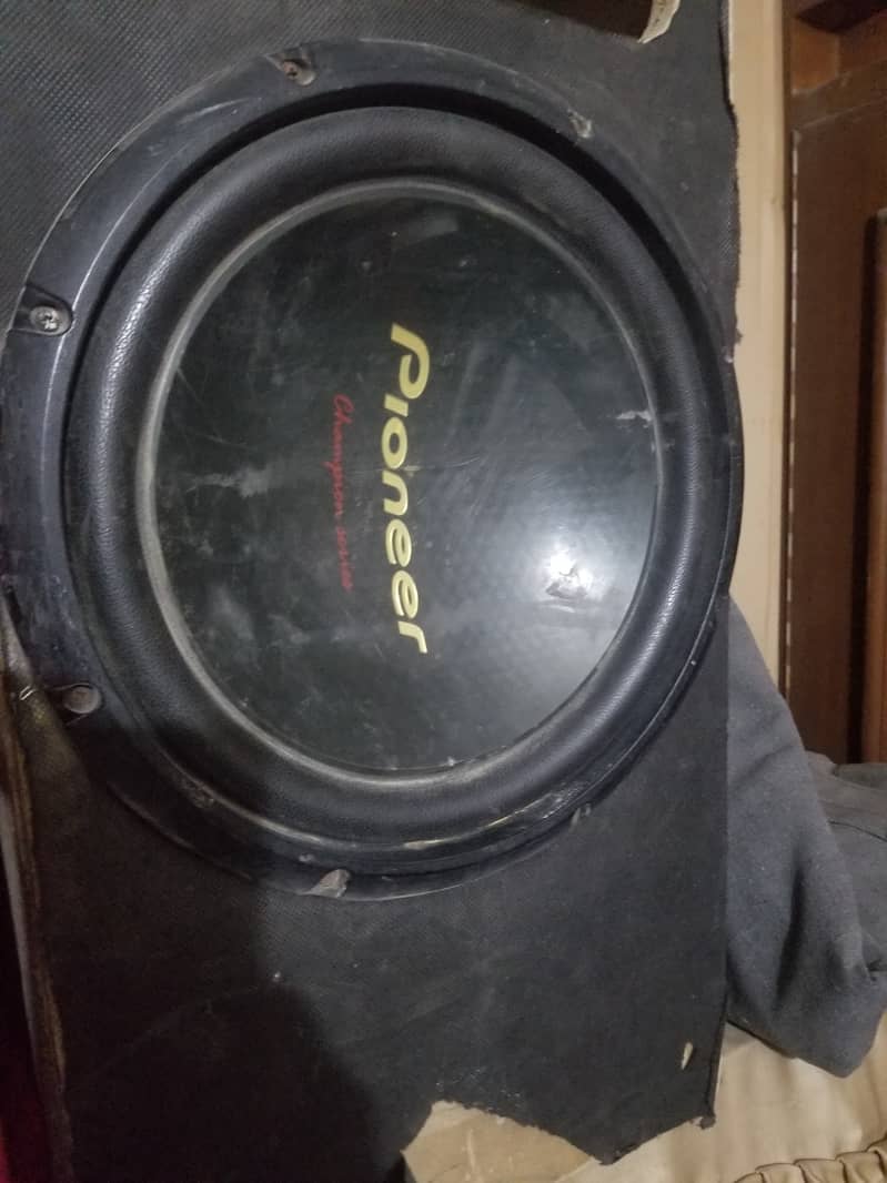 Pioneer woofer 1