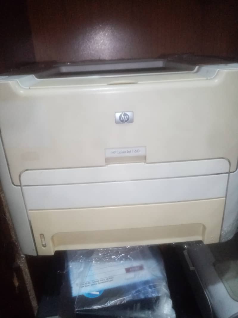 Hp laser jet 1160 Printer 0