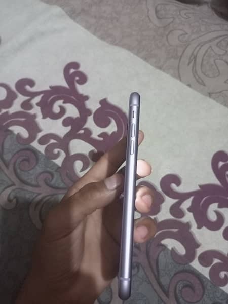 iPhone 11 non pta 1