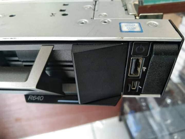 Dell PowerEdge R640 (1U Rack Mount Chassis) 1