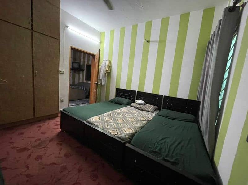 Furnished BOYS Hostel for JOB HOLDERS vip boys room separate share 4