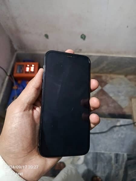 iphone 12 pro JV 4 months sim working 4